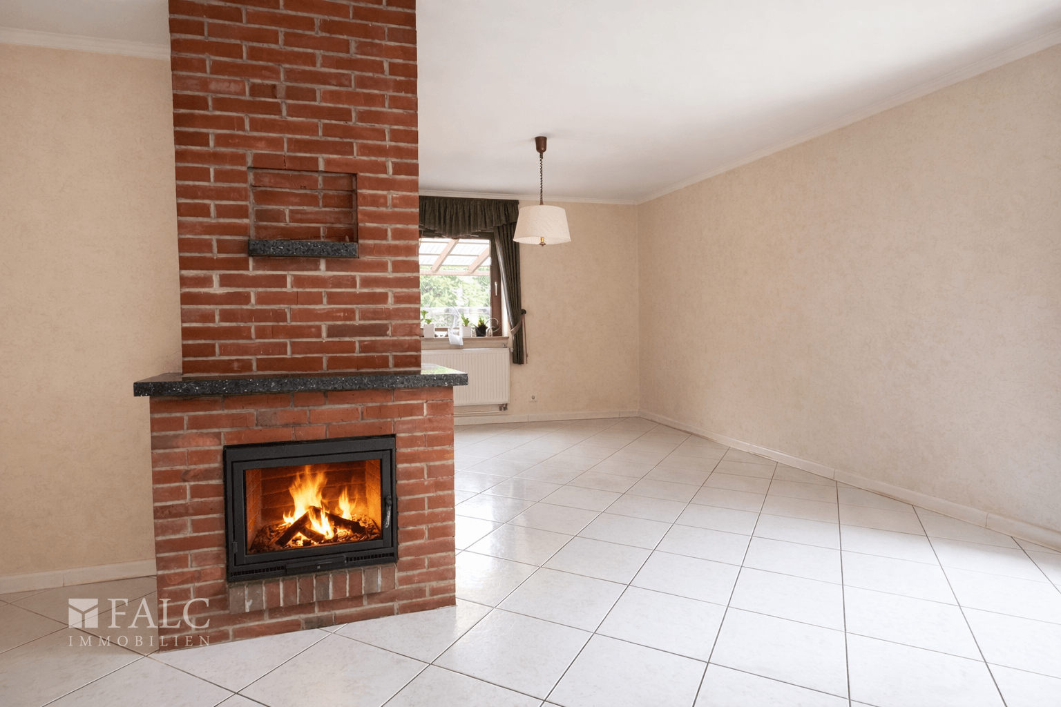 Ansicht auf den Kamin, gemütlich!